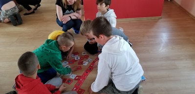 Warsztaty „Symbole naszej historii” z wykorzystaniem gier „Polak Mały” i „Znaj Znak”.