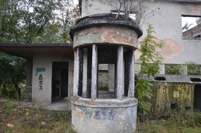 Obecny stan strażnicy kolejowej.