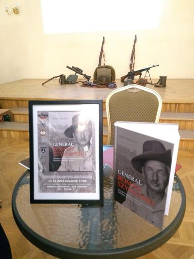 Promocja książki Jerzego Kirszaka „Generał Roman Szymański” w Jarosławiu.