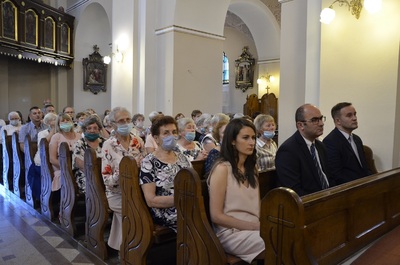 Uroczystość odsłonięcia muralu poświęconego gen. Władysławowi Sikorskiemu w Hyżnem.