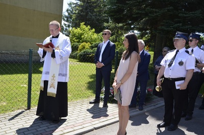 Uroczystość odsłonięcia muralu poświęconego gen. Władysławowi Sikorskiemu w Hyżnem.