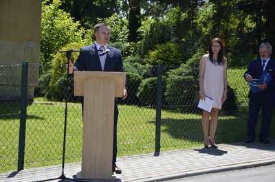 Uroczystość odsłonięcia muralu poświęconego gen. Władysławowi Sikorskiemu w Hyżnem.