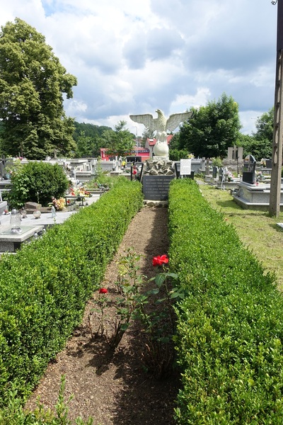 Zbiorowa mogiła zamordowanych na Górze Gruszka k. Leska znajdująca się w Sanoku.