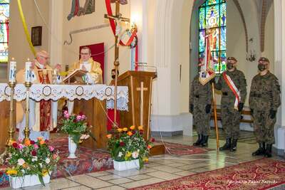 Uroczystości upamiętniające kpt. Jana Zdziarskiego w Siedliskach Bogusz.