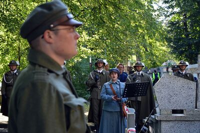 Odsłonięcie tablicy pamiątkowej na kwaterze żołnierzy polskich w Przemyślu