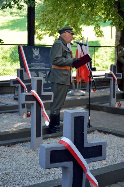 Odsłonięcie tablicy pamiątkowej na kwaterze żołnierzy polskich w Przemyślu