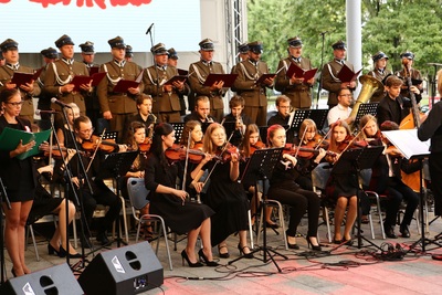 Obchody 40. rocznicy powstania NSZZ „Solidarność“ i uroczystość wręczenia Krzyży Wolności i Solidarności działaczom opozycji antykomunistycznej. Fot. Igor Witowicz