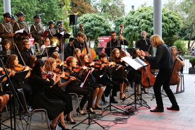 Obchody 40. rocznicy powstania NSZZ „Solidarność“ i uroczystość wręczenia Krzyży Wolności i Solidarności działaczom opozycji antykomunistycznej. Fot. Igor Witowicz