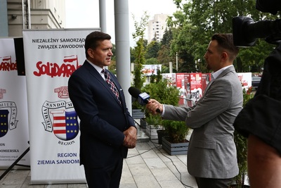 Obchody 40. rocznicy powstania NSZZ „Solidarność“ i uroczystość wręczenia Krzyży Wolności i Solidarności działaczom opozycji antykomunistycznej. Fot. Igor Witowicz