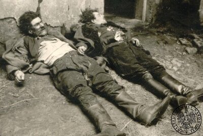 Zdjęcie zastrzelonych Wojciecha Lisa i Konstantego Kędziora