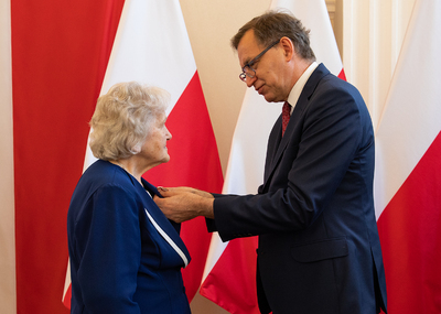 Maria Ciołkosz odznaczona przez dra Jarosława Szarka KWiS. Fot. Igor Witowicz