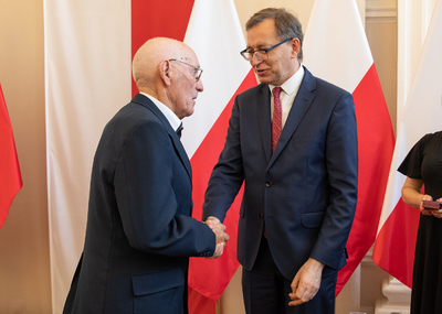 Michał Mikołajczak odznaczony przez dra Jarosława Szarka KWiS. Fot. Igor Witowicz