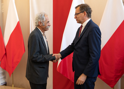 Jan Nebesio odznaczony przez dra Jarosława Szarka KWiS. Fot. Igor Witowicz