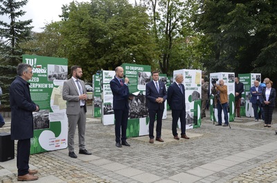 Otwarcie wystawy „Tu rodziła się Solidarność Rolników w Ustrzykach Dolnych