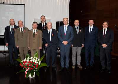 Laureaci, poseł na Sejm RP Wojciech Buczak, wiceprezes IPN dr Mateusz Szpytma, dyrektor Oddziału IPN w Rzeszowie dr Dariusz Iwaneczko