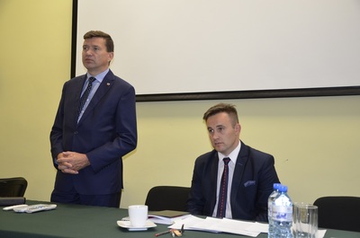 Dr Dariusz Iwaneczko – dyrektor Oddziału IPN w Rzeszowie i dr Piotr Szopa z pionu Upamiętniania Walk i Męczeństwa IPN w Rzeszowie