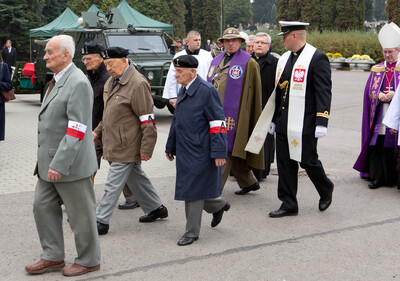 Uroczystości pogrzebowe Żołnierzy Niezłomnych, Leopolda Rząsy i Michała Zygo, na cmentarzu komunalnym Wilkowyja w Rzeszowie.Fot.IPN/Igor Witowicz