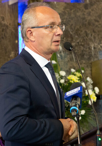 Wiceprezes Instytutu Pamięci Narodowe prof. Krzysztof Szwagrzyk podczas uroczystości pogrzebowych Żołnierzy Niezłomnych, Leopolda Rząsy i Michała Zygo w Rzeszowie. Fot.IPN/Igor Witowicz