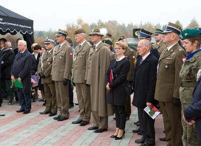 Uroczystości pogrzebowe Żołnierzy Niezłomnych, Leopolda Rząsy i Michała Zygo, na cmentarzu komunalnym Wilkowyja w Rzeszowie.Fot.IPN/Igor Witowicz