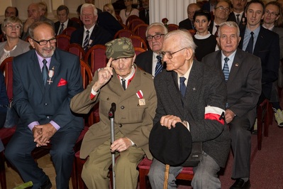 „Świadek Historii” -  mjr Franciszek Sagan w towarzystwie zaproszonych gości. Fot. Igor Witowicz.