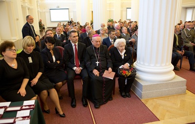 Uroczystość wręczenia Krzyży Wolności i Solidarności działaczom opozycji antykomunistycznej. Fot. Igor Witowicz.