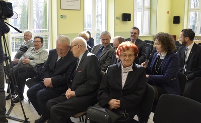 Uroczystość wręczenia patentów oficerskich rodzinom Michała Zygo i Leopolda Rząsy. Fot. K. Gajda-Bator