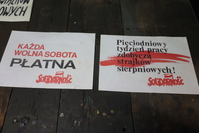 Zwiedzanie Muzeum Jana Pawła II oraz wystawy „A jutro jest nieznane. Podziemna Solidarność w Stalowej Woli 1982-1989”. Fot. Katarzyna Gajda-Bator (IPN)