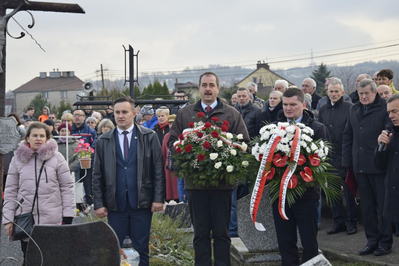 Uroczyste odsłonięcie mogiły wojennej Stanisława Marszała i Aleksandra Kordonia z udziałem dr. Piotra Szopy i Michała Kalisza z Instytutu Pamięci Narodowej Oddział w Rzeszowie.