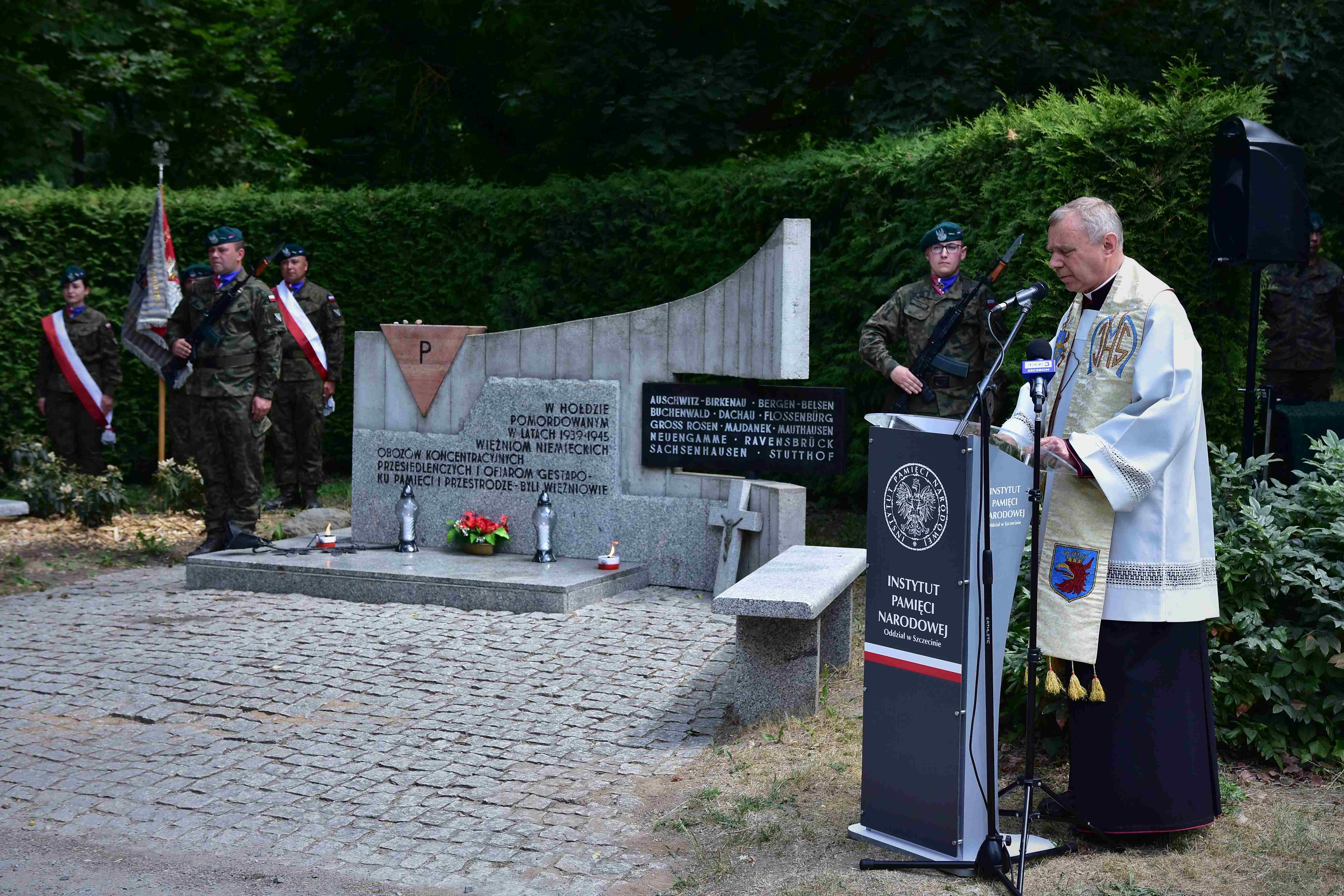 Cmentarz Centralny9 Cmentarz Centralny9