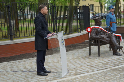 Odsłonięcie ławeczki generała Hallera (8)