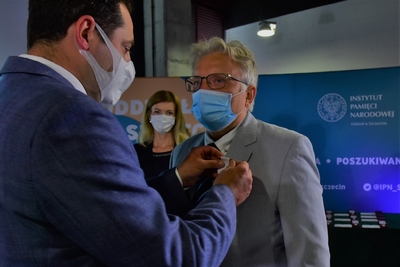 Uroczystość wręczenia Krzyży Wolności i Solidarności działaczom opozycji antykomunistycznej, Szczecin, 2021 (fot. Marcin Manowski/IPN Oddział w Szczecinie)