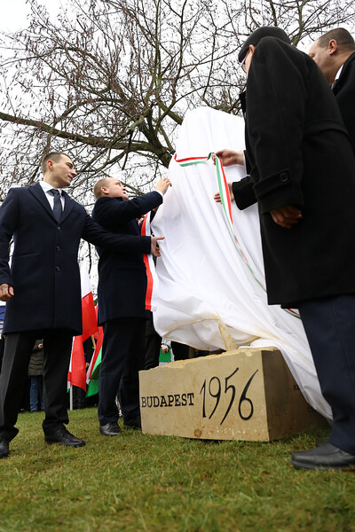 Odsłonięcie pomnika „Chłopca z Pesztu”