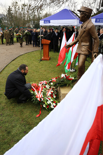Odsłonięcie pomnika „Chłopca z Pesztu”