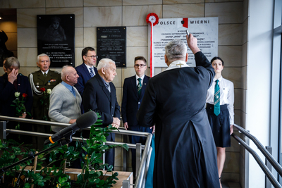Uroczyste odsłonięcie tablicy upamiętniającej członków młodzieżowej organizacji antykomunistycznej – Warszawa, 1 marca 2019. Fot. Sławek Kasper (IPN)