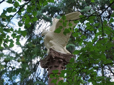 Wakacyjny spacer z historią. Cmentarz Wojskowy na Powązkach – „Tajemnice nekropolii”. Pomnik orląt warszawskich – Warszawa, 14 lipca 2019