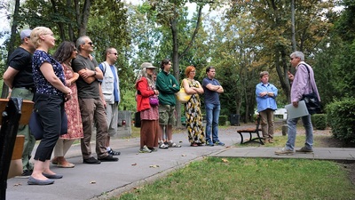 Wakacyjny spacer z historią. Cmentarz Wojskowy na Powązkach – „Tajemnice nekropolii”. Pomnik orląt warszawskich – Warszawa, 14 lipca 2019