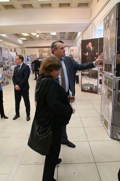Wernisaż angielskiej wersji wystawy „Zimna wojna. Krótka historia podzielonego świata” – Bukareszt (Rumunia), 5 grudnia 2019. Fot. Instytut Polski w Bukareszcie