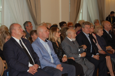 Goście podczas uroczystości z okazji obchodów Dnia Polskiego Państwa Podziemnego