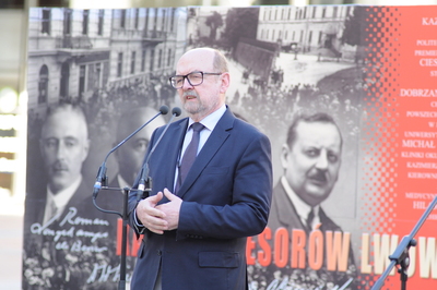 Wystawa „Kaźń profesorów lwowskich. Wzgórza Wuleckie 1941” przed Parlamentem Europejskim