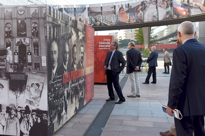 Wystawa „Kaźń profesorów lwowskich. Wzgórza Wuleckie 1941” przed Parlamentem Europejskim