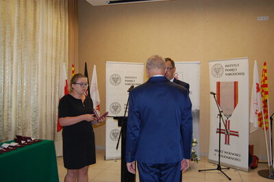 Krzyż Wolności i Solidarności odbiera Tadeusz Madziarczyk