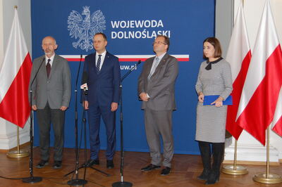 Akcja symbolicznego znakowania grobów bohaterów walk powstańczych i wyzwoleńczych pochowanych na terenie Dolnego Śląska